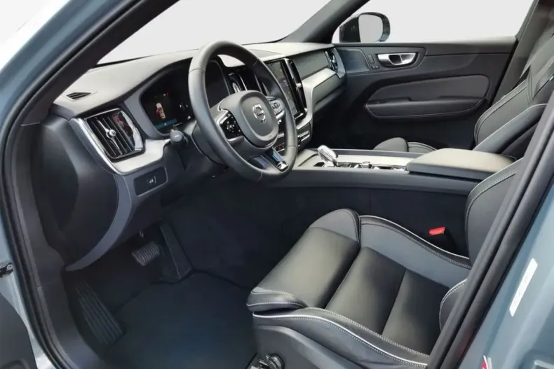 Volvo XC60 din 2023 cu 26.400 km - oferta VOL125844 - foto 8