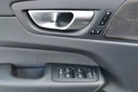 Volvo XC60 din 2023 cu 26.400 km - oferta VOL125844 - foto 14