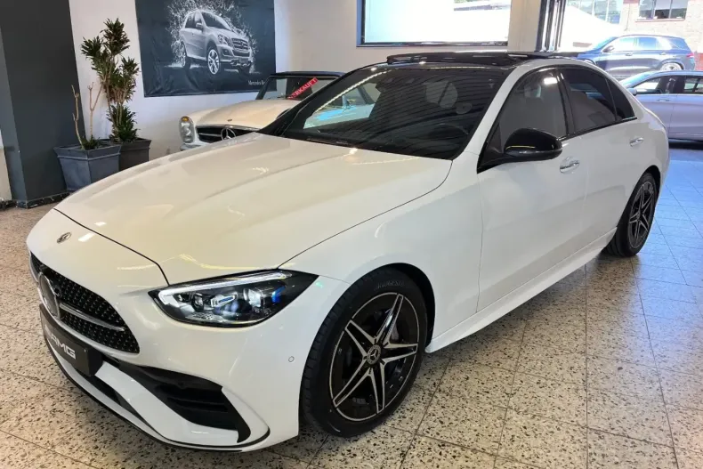 Mercedes-Benz C 300 din 2022 cu 10.400 km - oferta MER125845 - foto 1
