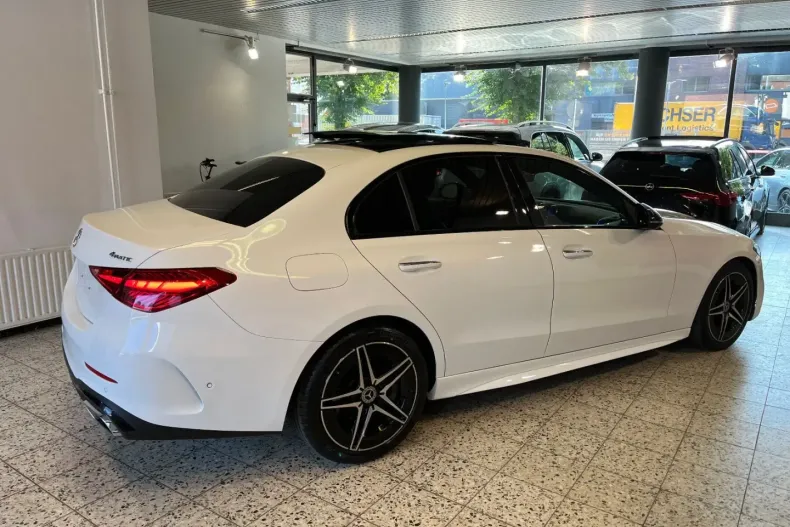Mercedes-Benz C 300 din 2022 cu 10.400 km - oferta MER125845 - foto 6