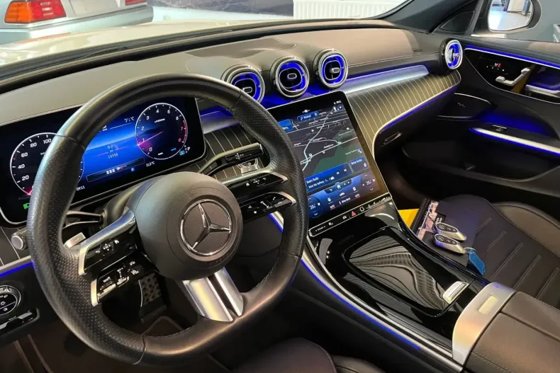 Mercedes-Benz C 300 din 2022 cu 10.400 km - oferta MER125845 - foto 9