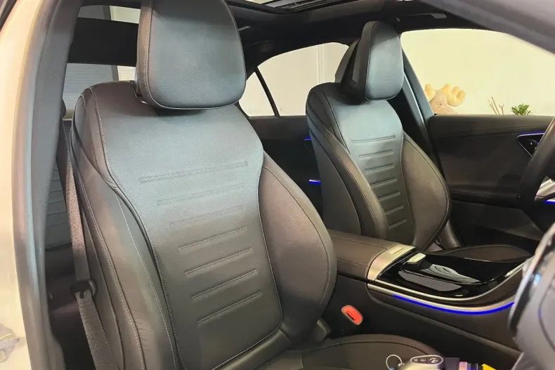 Mercedes-Benz C 300 din 2022 cu 10.400 km - oferta MER125845 - foto 12