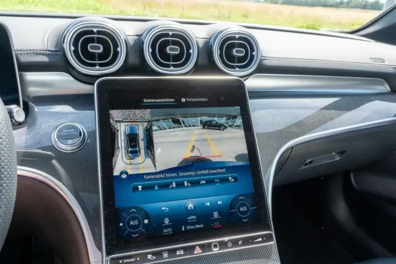 Mercedes-Benz C 300 din 2023 cu 20.432 km - oferta MER125846 - foto 12