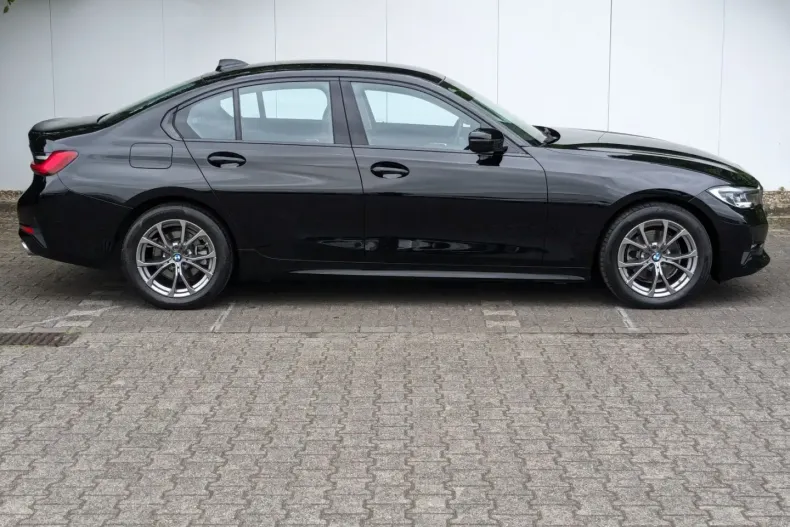 BMW 320 din 2021 cu 82.943 km - oferta BMW125847 - foto 6