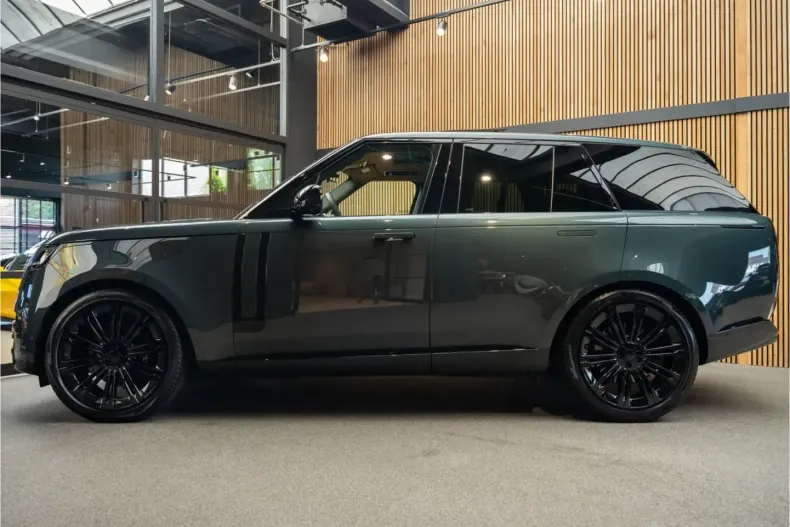 Land Rover Range Rover din 2023 cu 27.354 km - oferta LAN125866 - foto 2