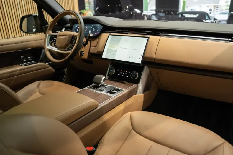 Land Rover Range Rover din 2023 cu 27.354 km - oferta LAN125866 - foto 8