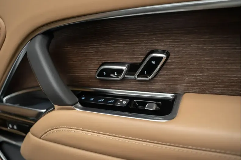 Land Rover Range Rover din 2023 cu 27.354 km - oferta LAN125866 - foto 29