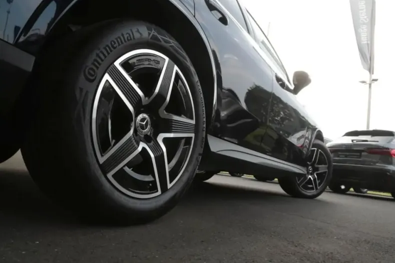 Mercedes-Benz GLC 200 din 2023 cu 8.150 km - oferta MER125869 - foto 5