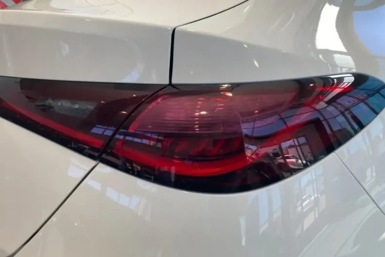 Mercedes-Benz GLC 220 din 2023 cu 13.397 km - oferta MER125871 - foto 18