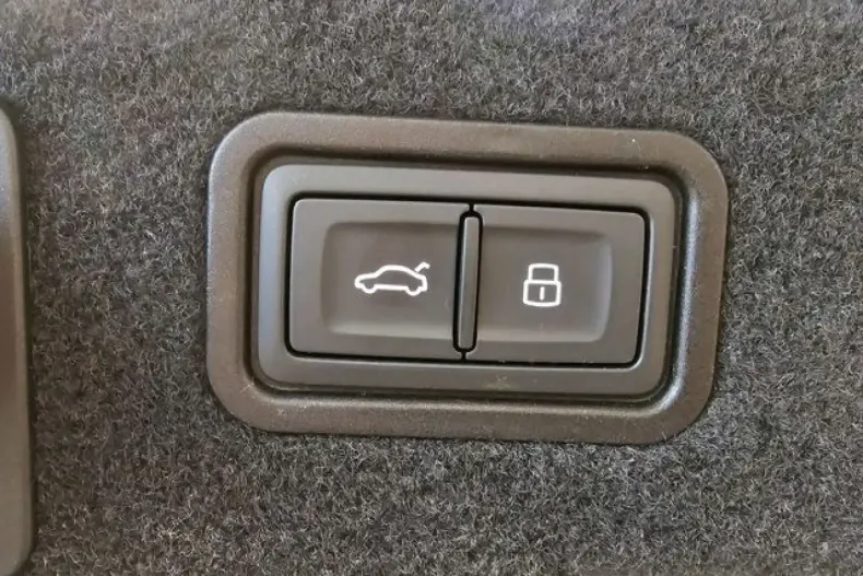 Audi A8 din 2023 cu 27.610 km - oferta AUD125877 - foto 24