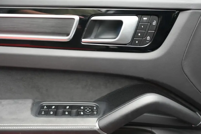 Porsche Cayenne din 2022 cu 52.690 km - oferta POR125879 - foto 10