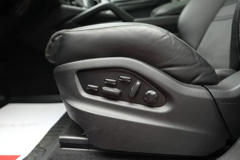 Porsche Cayenne din 2022 cu 52.690 km - oferta POR125879 - foto 12