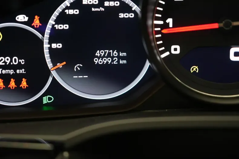 Porsche Cayenne din 2022 cu 52.690 km - oferta POR125879 - foto 18