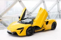 McLaren Artura din 2023 cu 20.000 km - oferta MCL125882 - foto 1