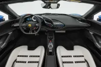 Ferrari SF90 din 2023 cu 3.900 km - oferta FER125884 - foto 4
