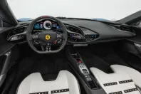 Ferrari SF90 din 2023 cu 3.900 km - oferta FER125884 - foto 12