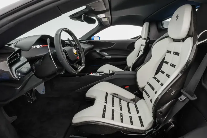 Ferrari SF90 din 2023 cu 3.900 km - oferta FER125884 - foto 15