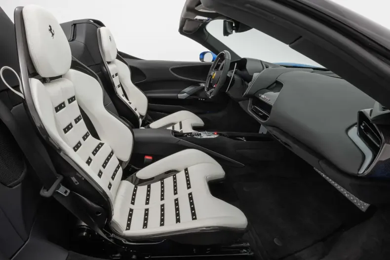 Ferrari SF90 din 2023 cu 3.900 km - oferta FER125884 - foto 16