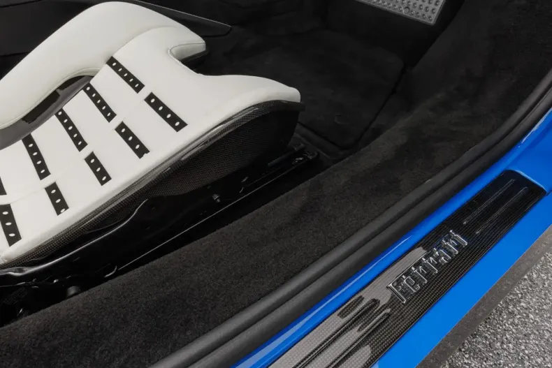 Ferrari SF90 din 2023 cu 3.900 km - oferta FER125884 - foto 22