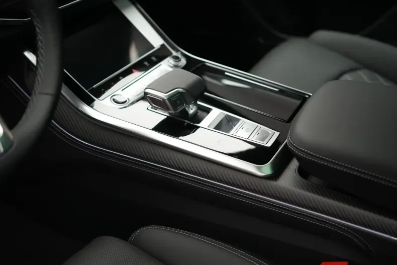 Audi Q8 din 2024 cu 5.500 km - oferta AUD125887 - foto 10