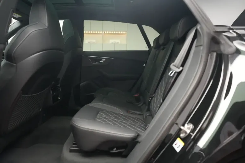 Audi Q8 din 2024 cu 5.500 km - oferta AUD125887 - foto 12