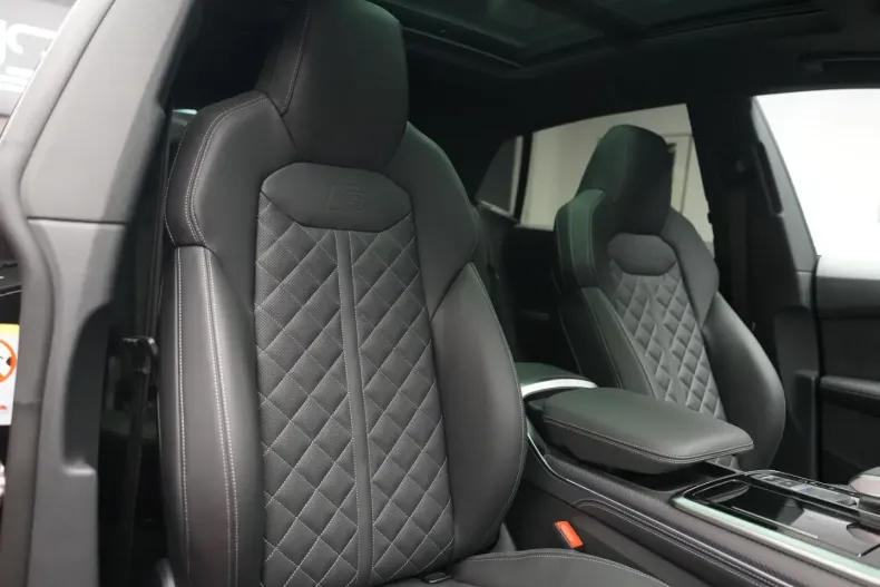 Audi Q8 din 2024 cu 5.500 km - oferta AUD125887 - foto 21