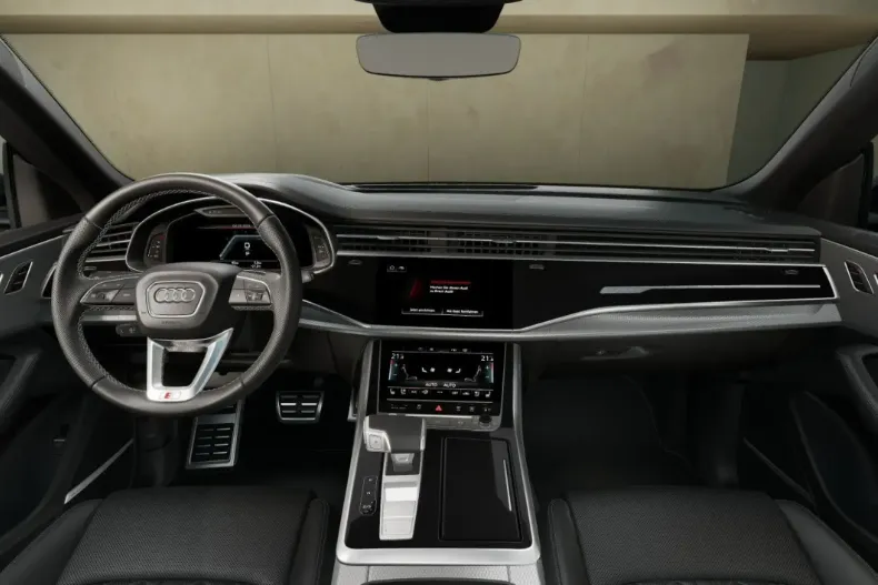 Audi Q8 din 2023 cu 15.963 km - oferta AUD125894 - foto 3