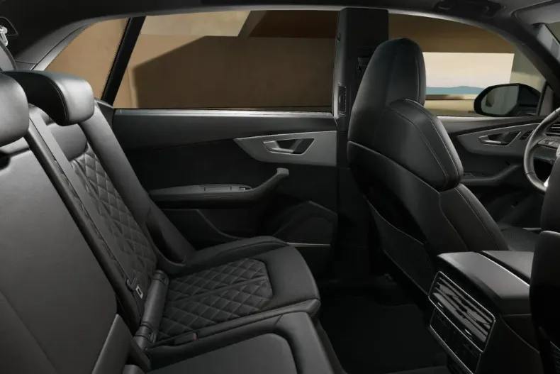 Audi Q8 din 2023 cu 15.963 km - oferta AUD125894 - foto 23