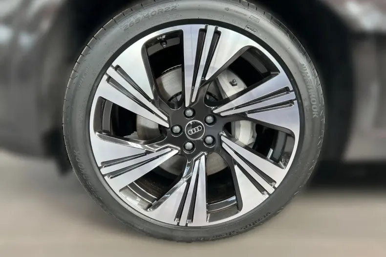 Audi Q8 e-tron din 2023 cu 41.000 km - oferta AUD125895 - foto 4