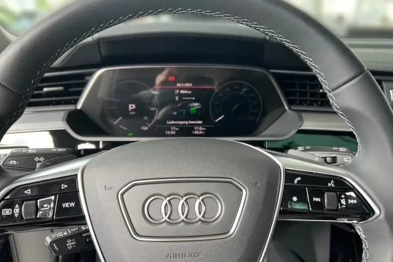 Audi Q8 e-tron din 2023 cu 41.000 km - oferta AUD125895 - foto 5