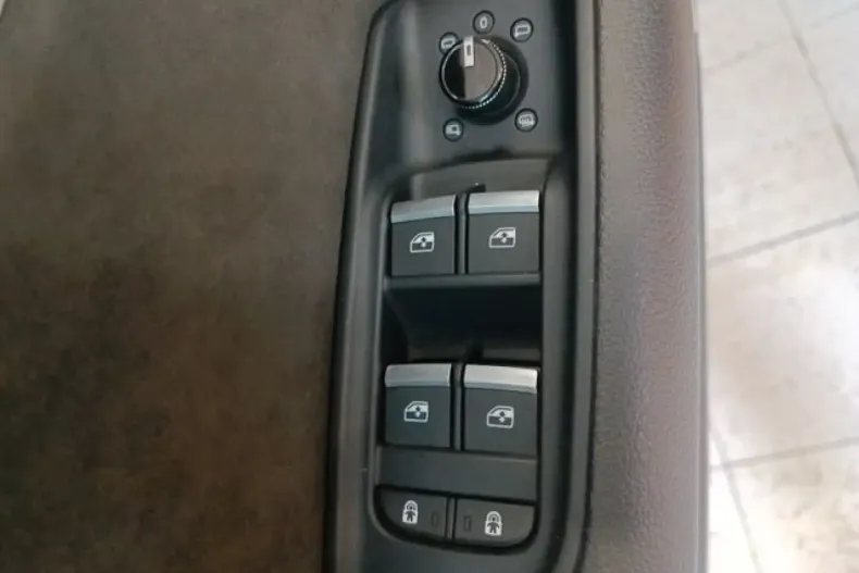 Audi Q8 din 2021 cu 55.133 km - oferta AUD125898 - foto 15