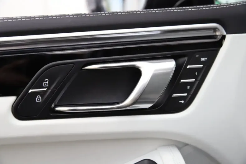 Porsche Macan din 2022 cu 26.300 km - oferta POR125901 - foto 17