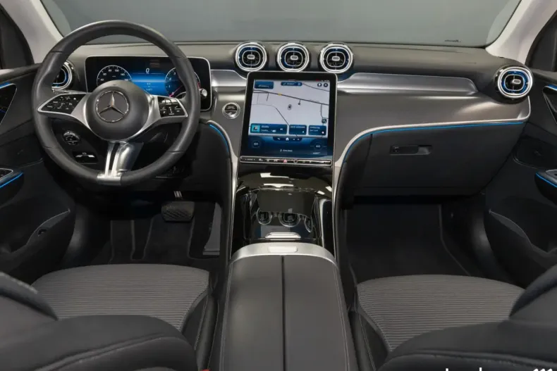Mercedes-Benz GLC 200 din 2022 cu 11.871 km - oferta MER125914 - foto 8
