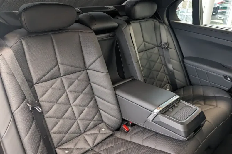 BMW 740 din 2023 cu 26.446 km - oferta BMW125917 - foto 17