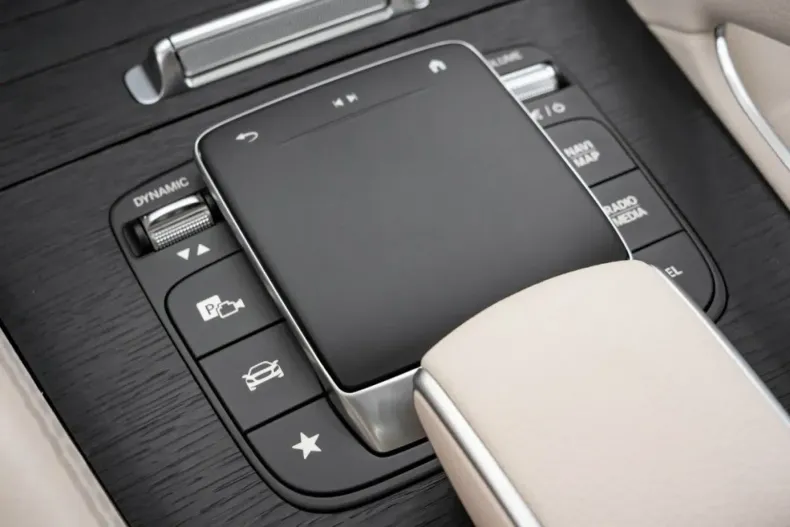 Mercedes-Benz GLE 400 din 2023 cu 9.800 km - oferta MER125918 - foto 26