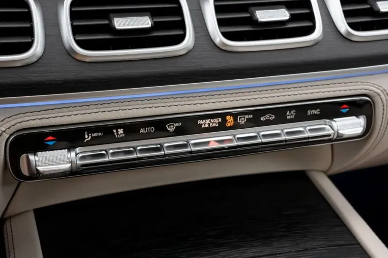 Mercedes-Benz GLE 400 din 2023 cu 9.800 km - oferta MER125918 - foto 28