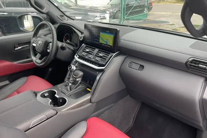 Toyota Land Cruiser din 2024 cu 10 km - oferta TOY125919 - foto 23