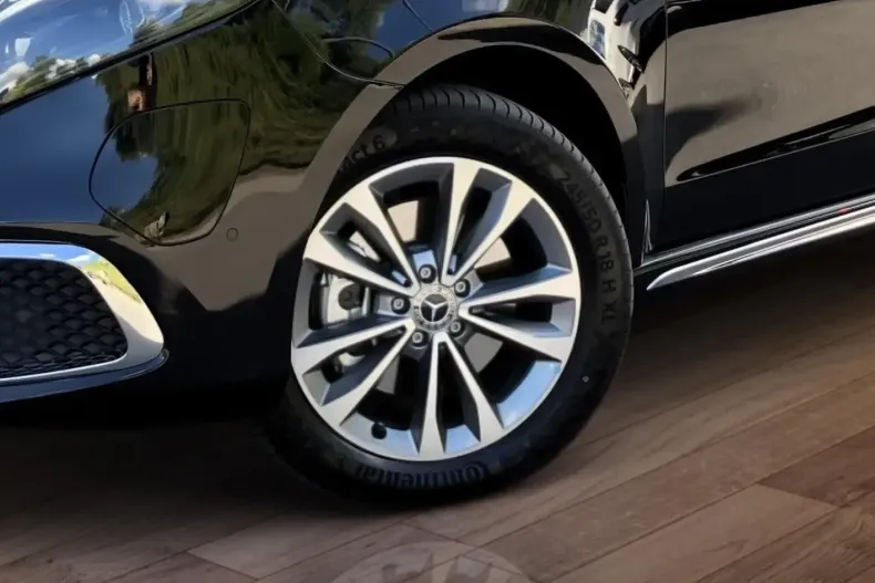 Mercedes-Benz EQV din 2023 cu 33.500 km - oferta MER125920 - foto 2