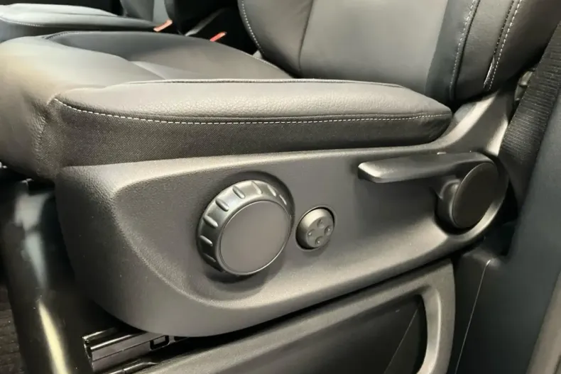 Mercedes-Benz EQV din 2023 cu 13.500 km - oferta MER125921 - foto 4