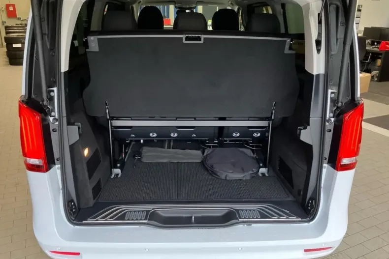 Mercedes-Benz EQV din 2023 cu 13.500 km - oferta MER125921 - foto 8