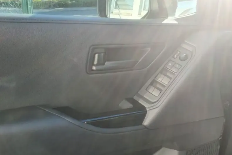 Toyota Land Cruiser din 2023 cu 10 km - oferta TOY125922 - foto 5