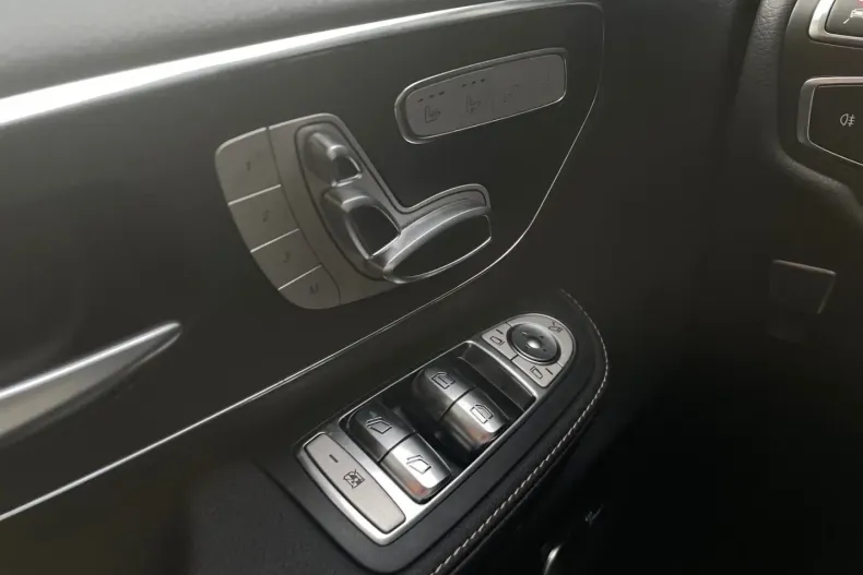 Mercedes-Benz EQV din 2022 cu 19.519 km - oferta MER125923 - foto 17