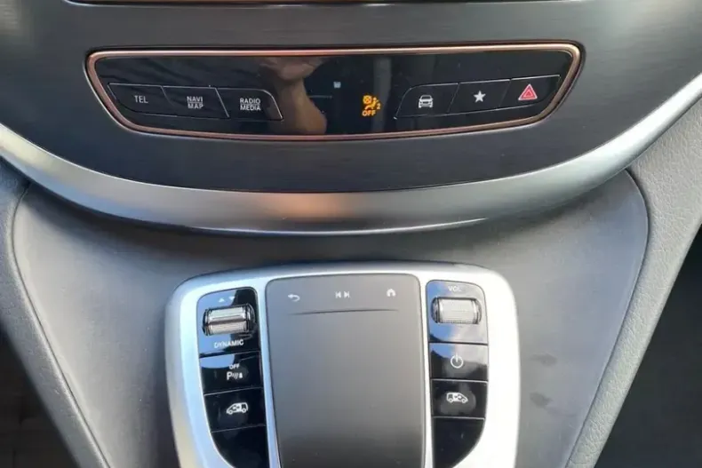 Mercedes-Benz EQV din 2022 cu 14.075 km - oferta MER125924 - foto 13