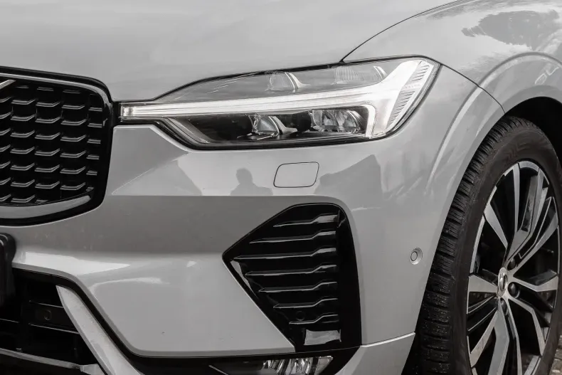 Volvo XC60 din 2023 cu 26.160 km - oferta VOL125925 - foto 3