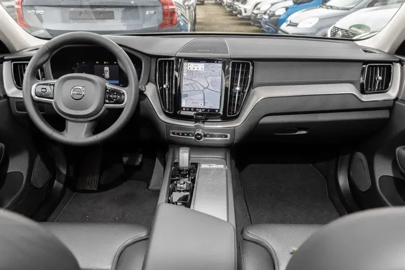 Volvo XC60 din 2023 cu 26.160 km - oferta VOL125925 - foto 7