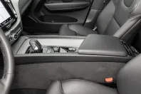 Volvo XC60 din 2023 cu 26.160 km - oferta VOL125925 - foto 13