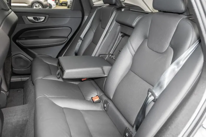 Volvo XC60 din 2023 cu 26.160 km - oferta VOL125925 - foto 17