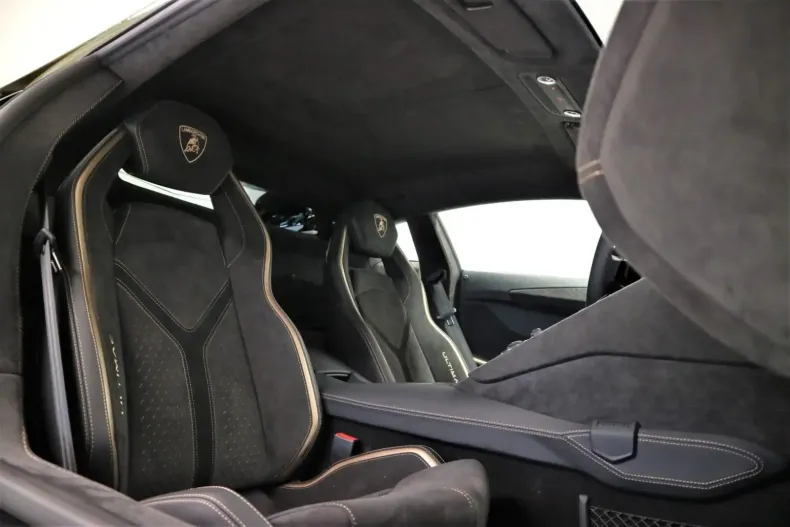 Lamborghini Aventador din 2022 cu 1.800 km - oferta LAM125926 - foto 8