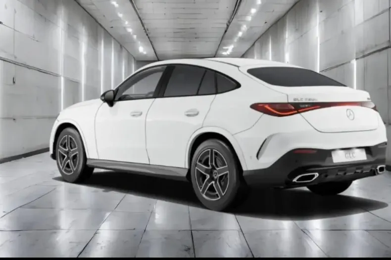 Mercedes-Benz GLC 220 din 2024 cu 9.900 km - oferta MER125930 - foto 11