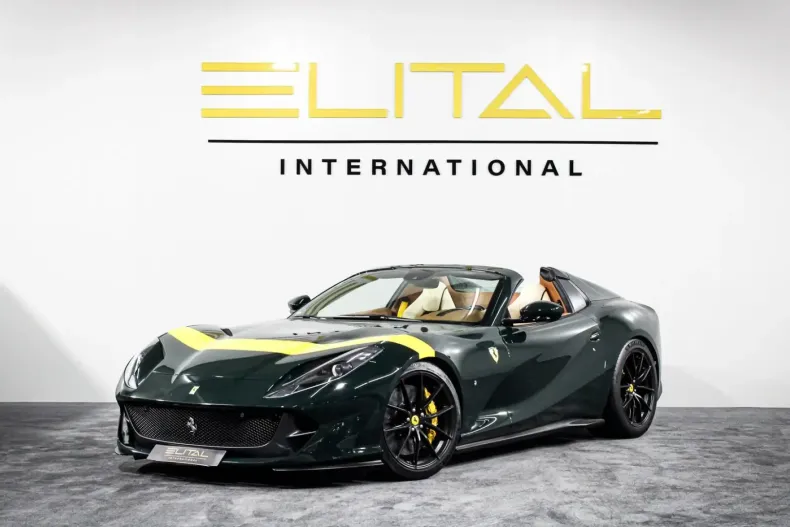 Ferrari 812 din 2023 cu 1.900 km - oferta FER125934 - foto 1